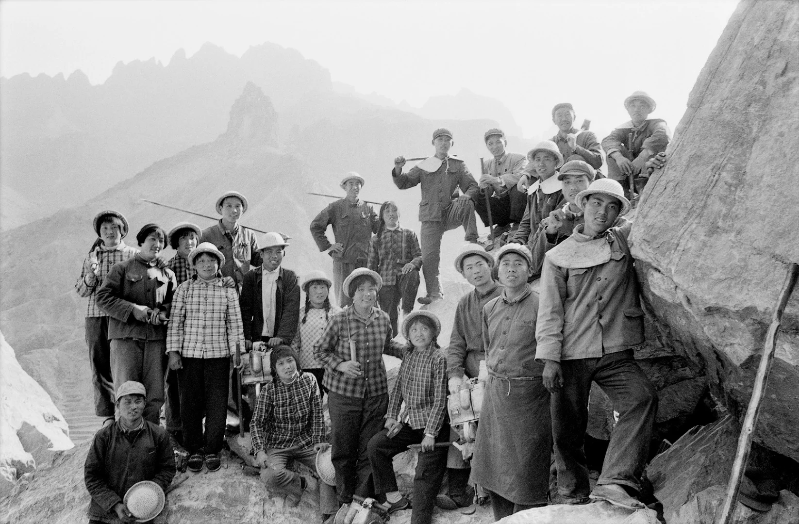 The Yugong Professional Team and Stone Breakers at the Sanjiaokou Reservoir Site