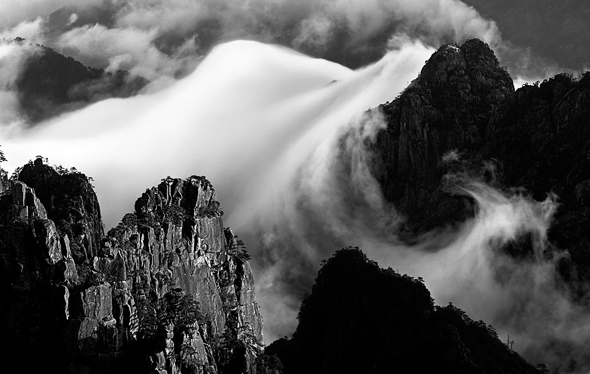 Wang Wusheng Wang Wusheng was born in the city of Wuhu in China’s Anhui Province and was graduated from Anhui University’s School of Physics. Currently he works as a fine art photographer in Tokyo. His photographs are represented in numerous public and private collections, including those of the National Art Museum of China in Beijing and the Kunsthistorisches Museum in Vienna.