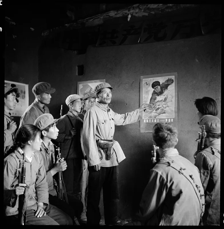 Internationalist soldier Luo Shengjiao is a model for the militia.