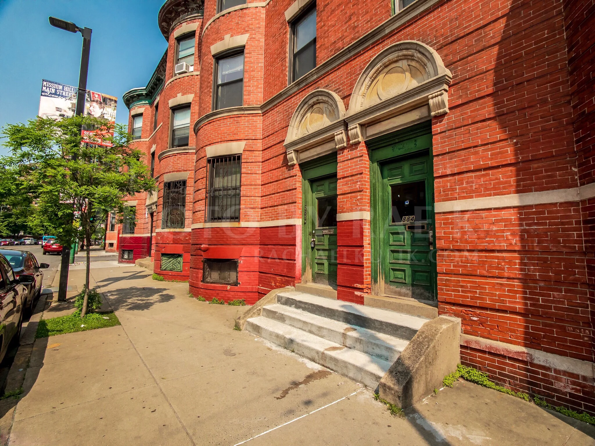 882 HUNTINGTON - FRONT BUILDING EXTERIOR