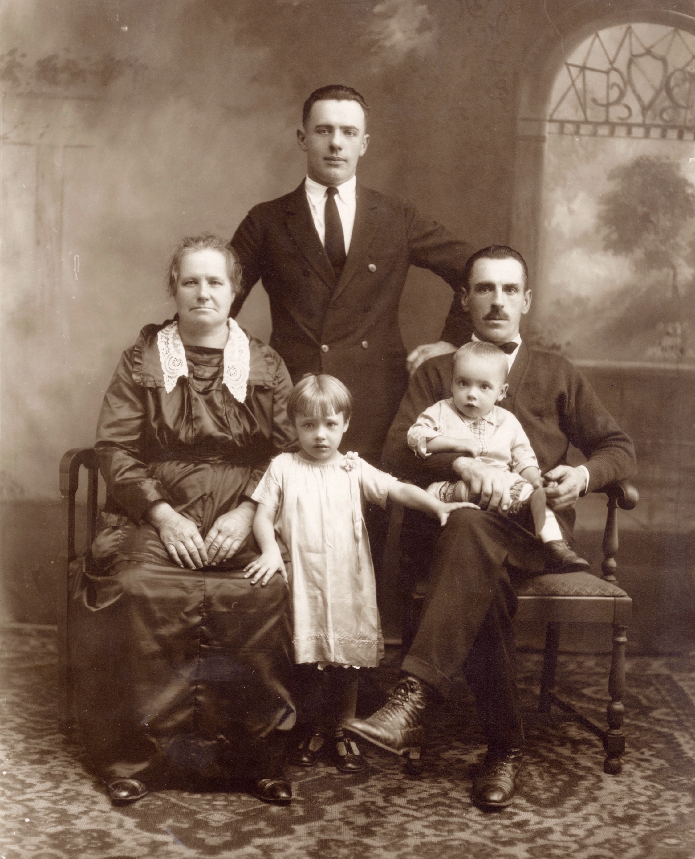 Unknown Family from Johnstown, PA