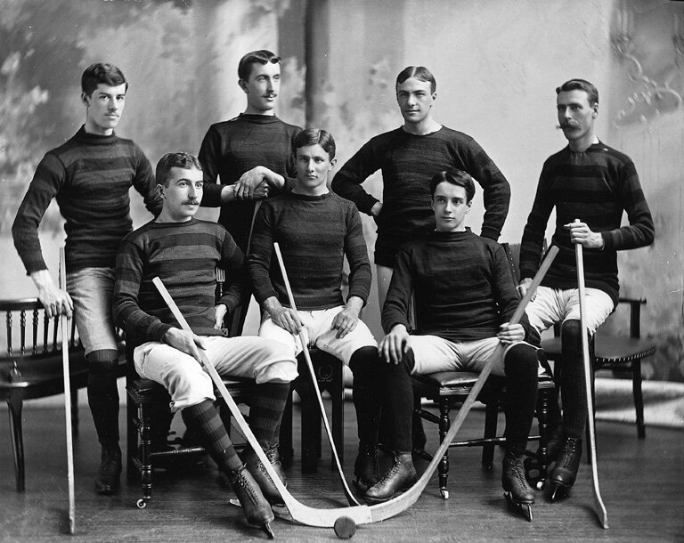 Montreal hockey team 1895.jpg