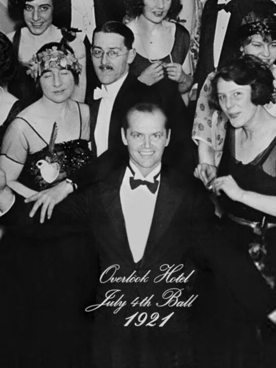 QIIXIIP The Shining Ballroom Overlook Hotel Jack Torrance - Poster di film retrò in metallo, segno vintage in latta per Bar Man Cave Home Wall Decor regalo 12 x 20,3 cm
