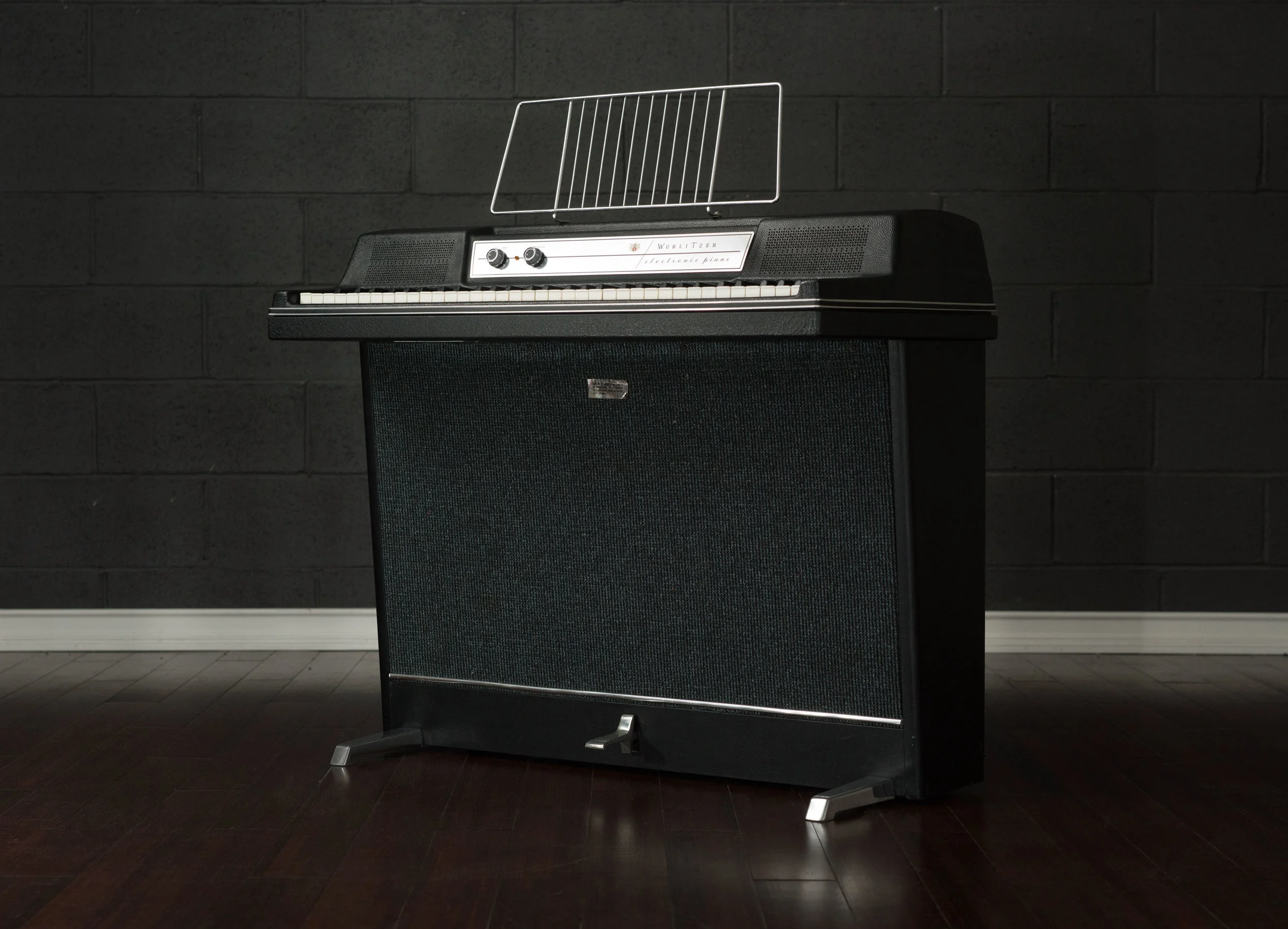 wurlitzer-210.jpg