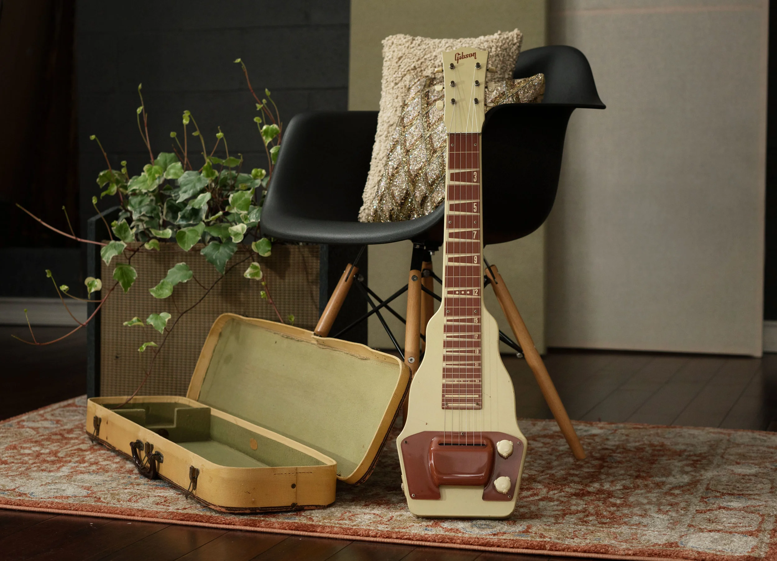 gibson-br9-lap-steel.jpg