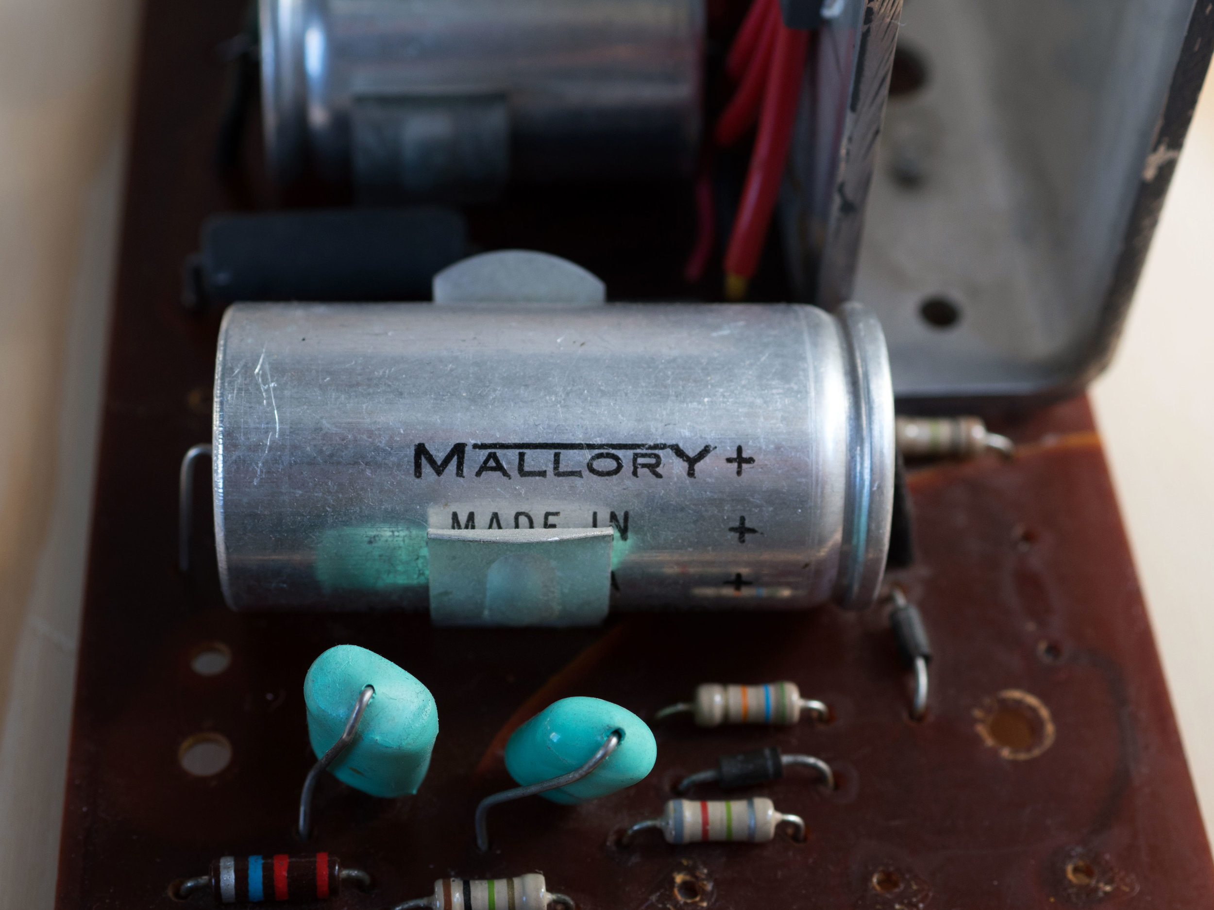 Wurlitzer 200 capacitors