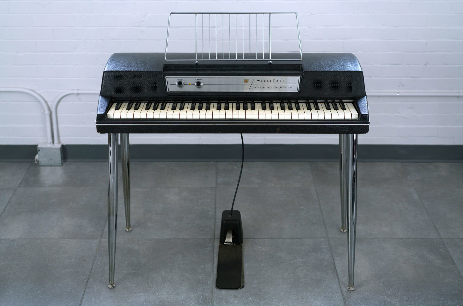 Differences Between the Wurlitzer 200 and 200a