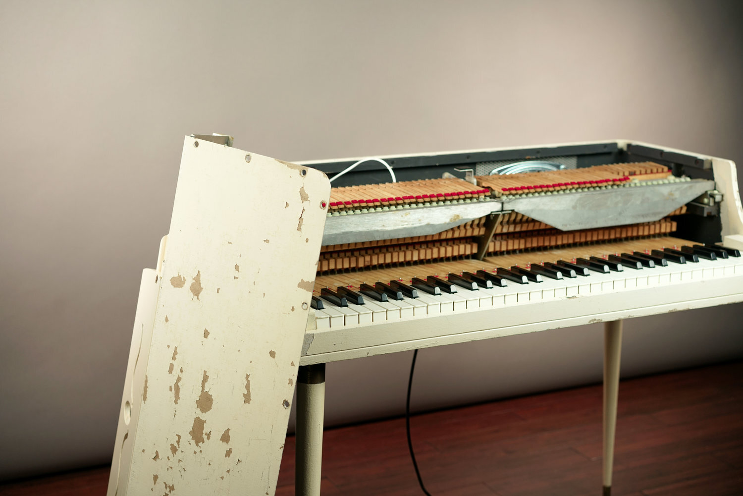 How to Remove Your Wurlitzer's Lid