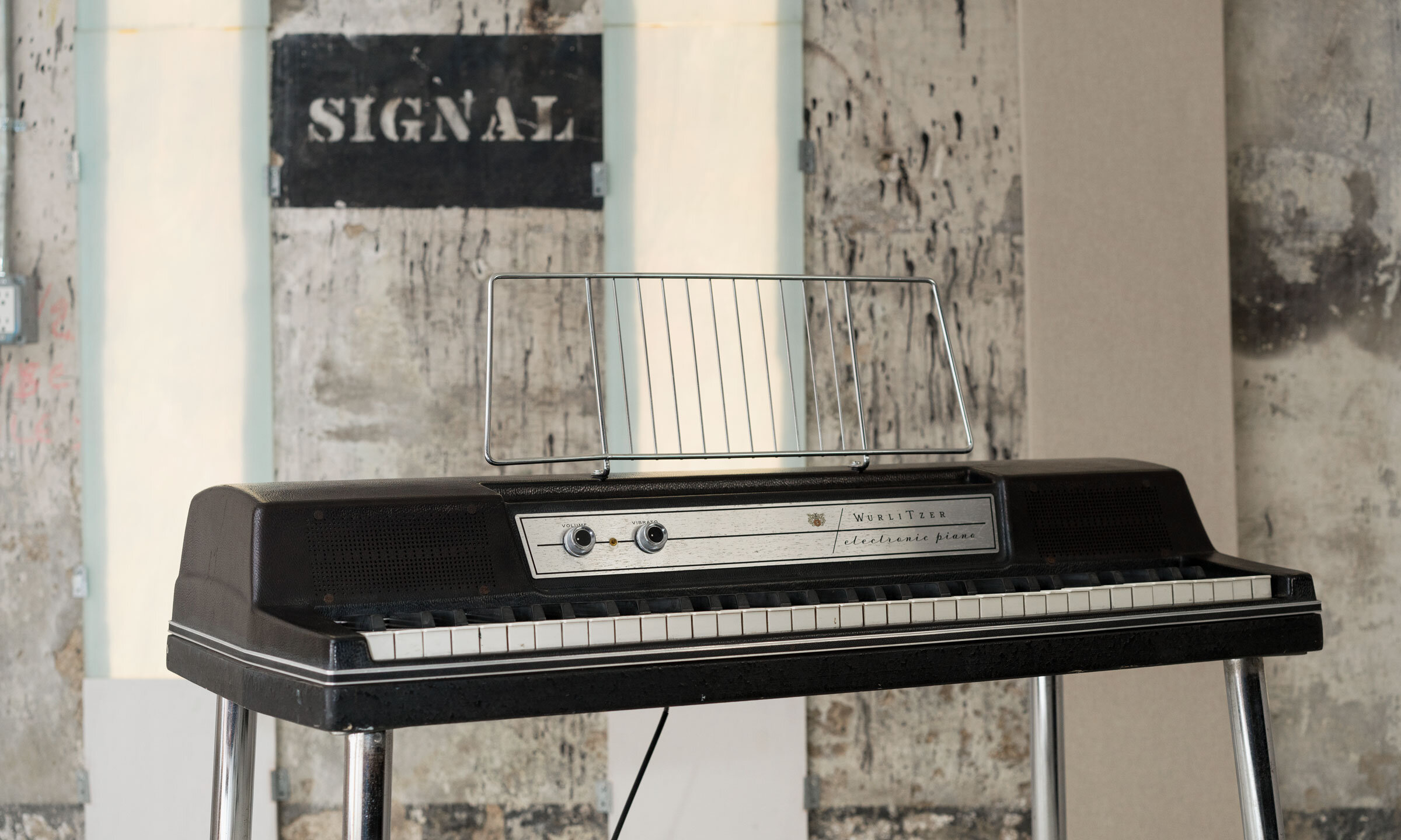 From the Archives: Wurlitzer 200a