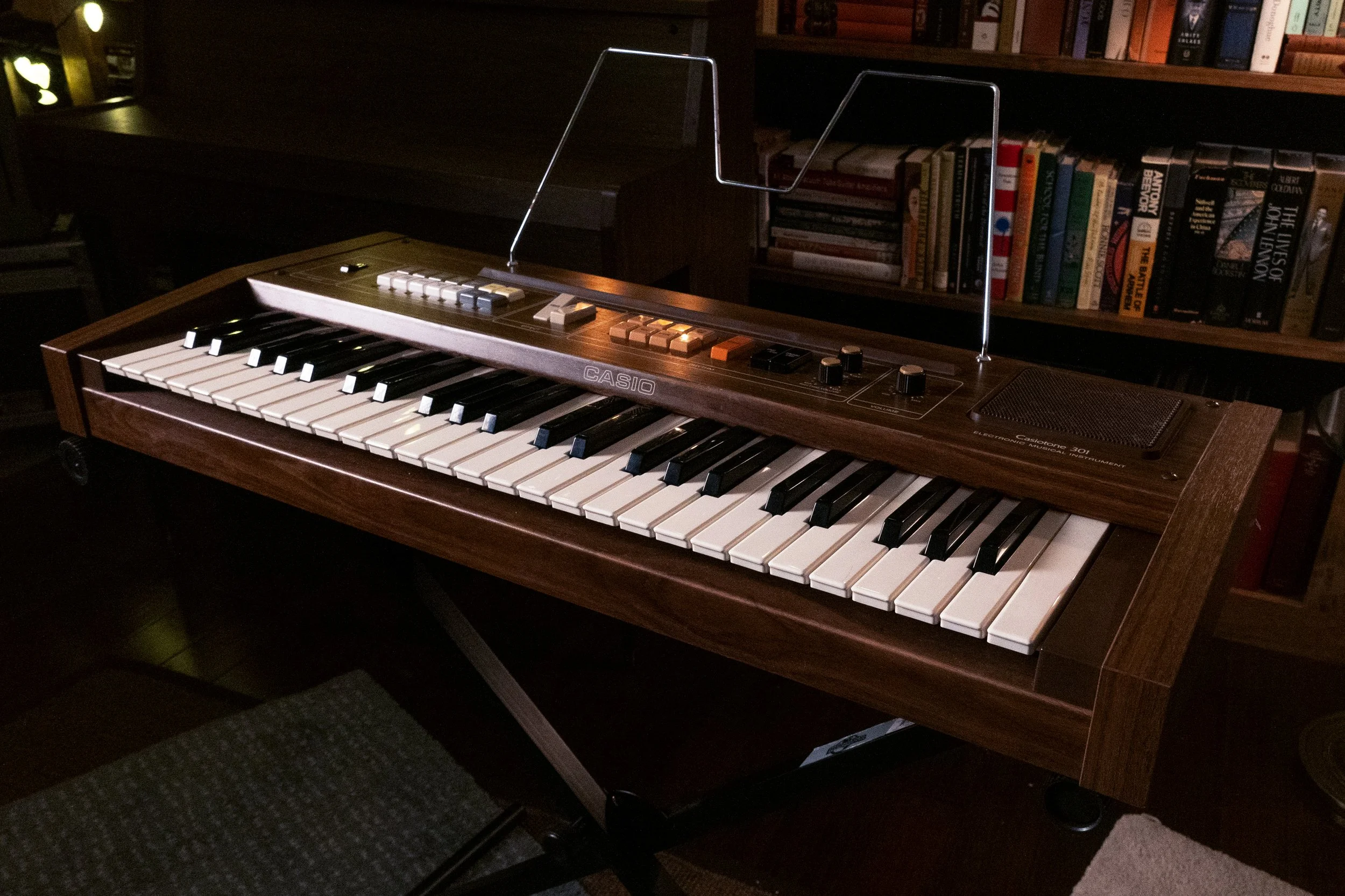 casiotone-301-horizontal-12.jpg