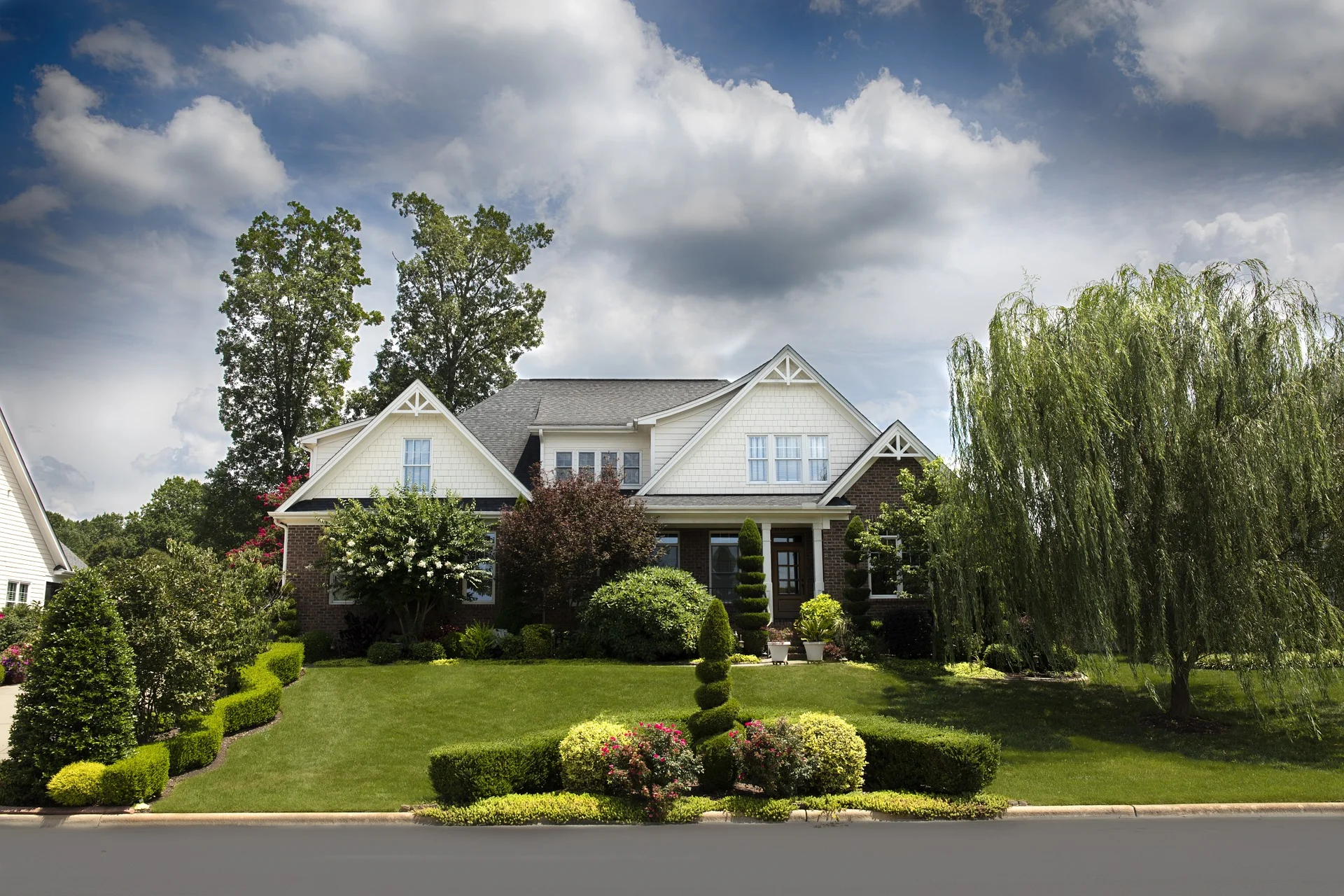 house-1528960_1920.jpg