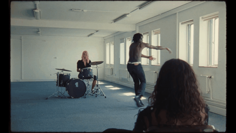 Daisy Maybe - Don't Wanna Be Your Friend