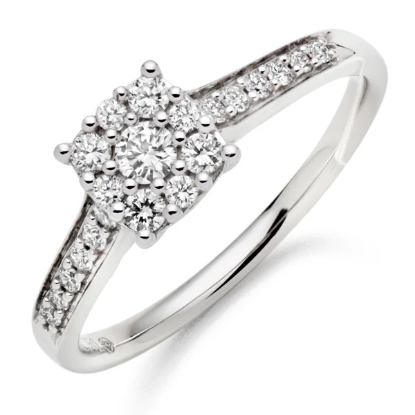 Clusterdiamondring.jpg