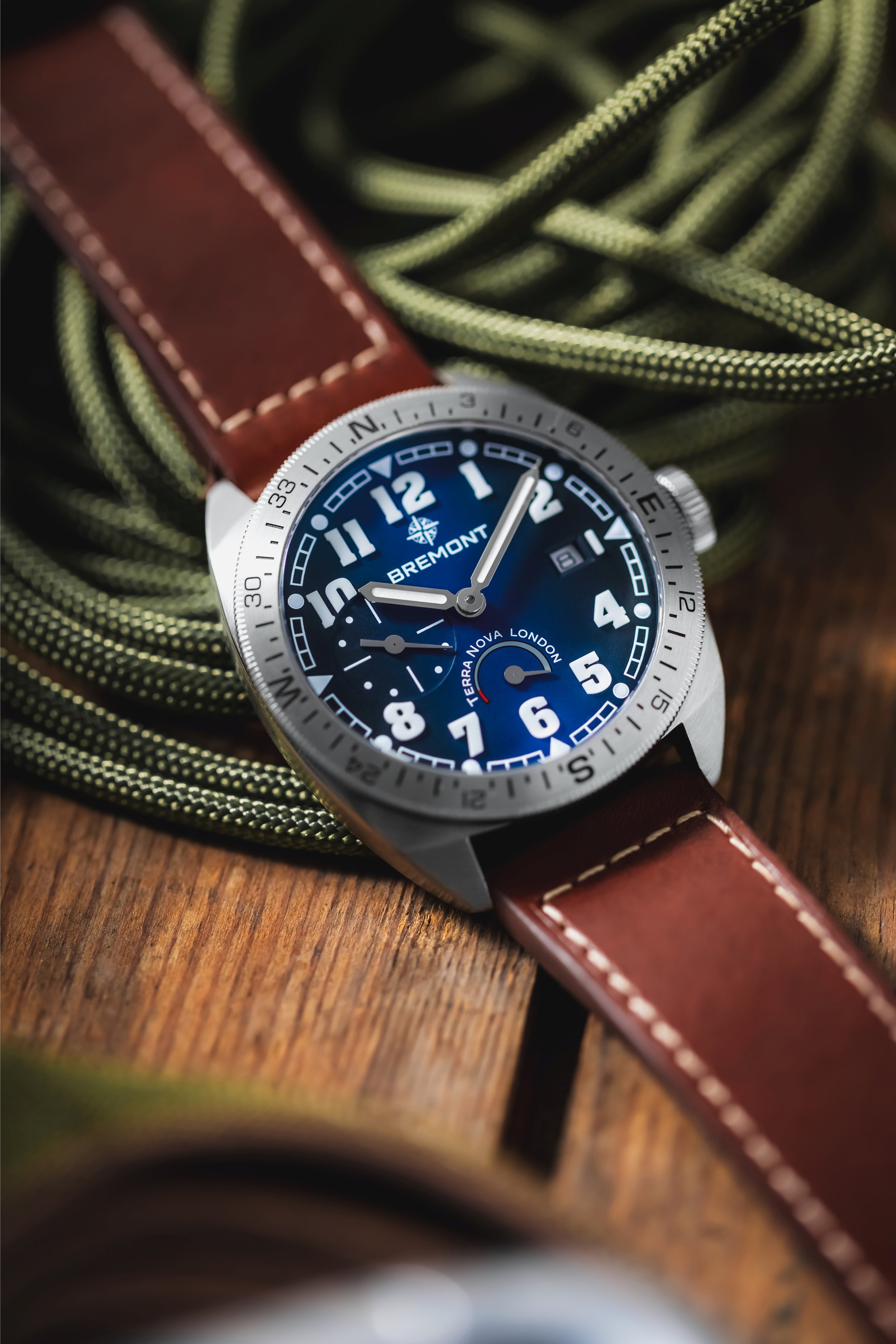 Bremont_TerraNova_40.5_Compass_BL_Creative3.jpg