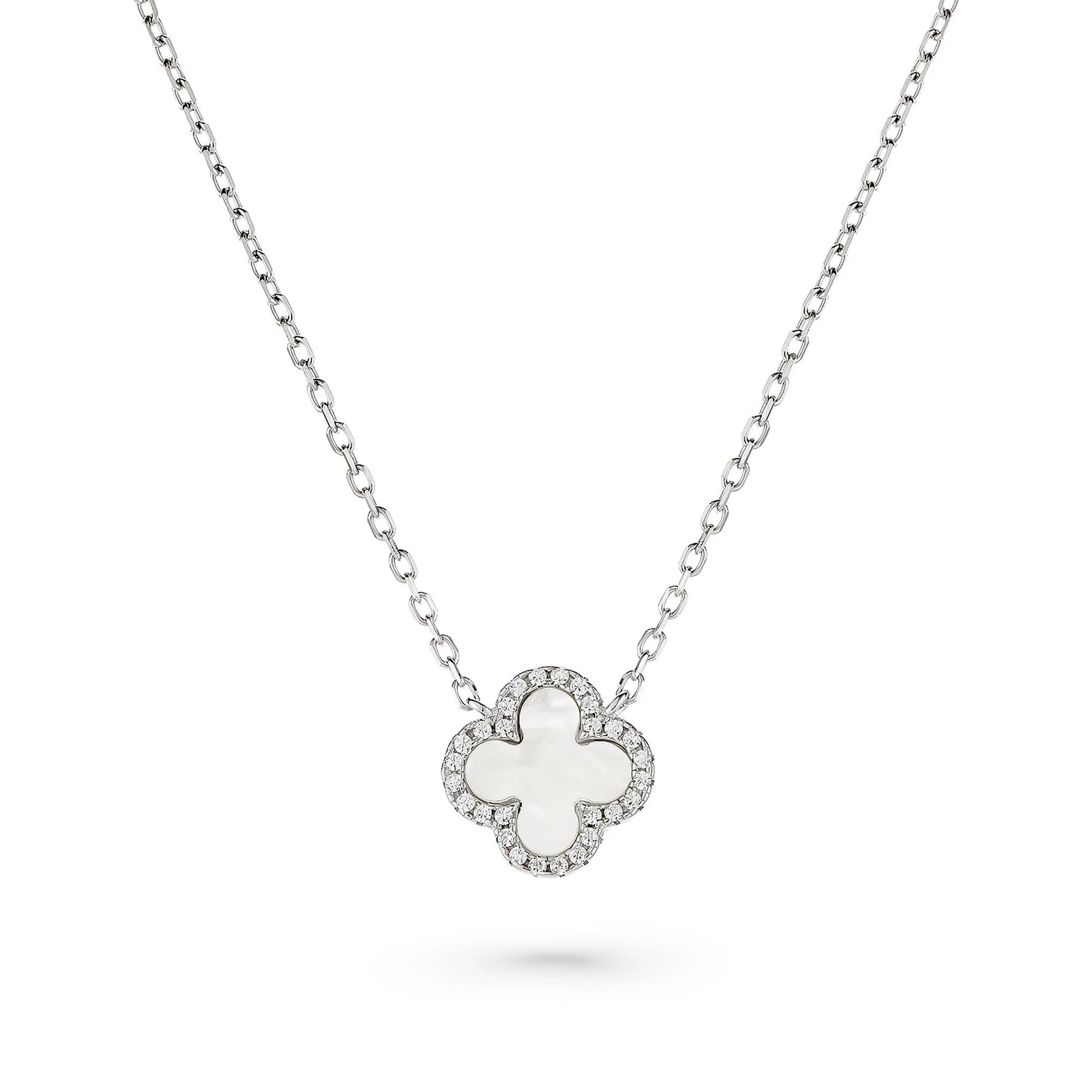 Clover pearl necklace