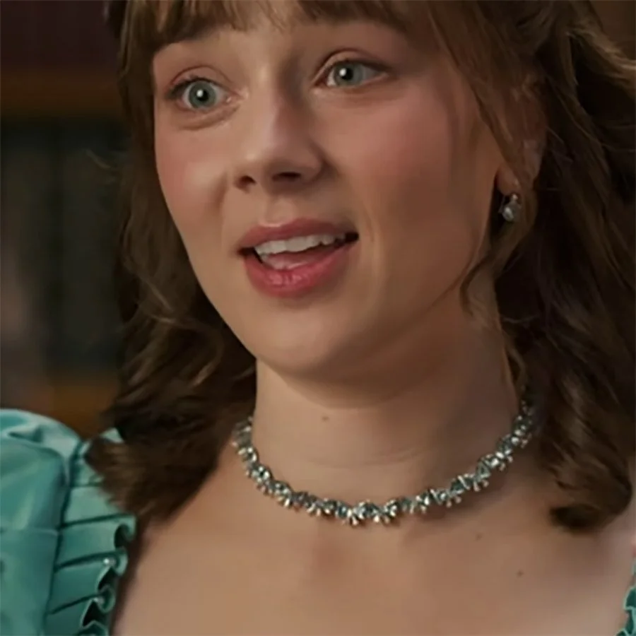 Bridgerton Elouise.jpg