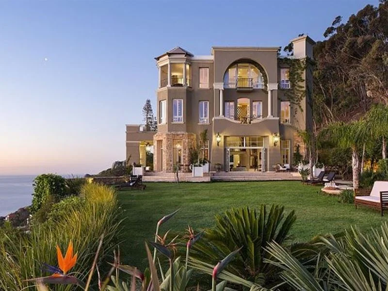21 NETTLETON CAPE TOWN, SOUTH AFRICA www.21nettleton.com