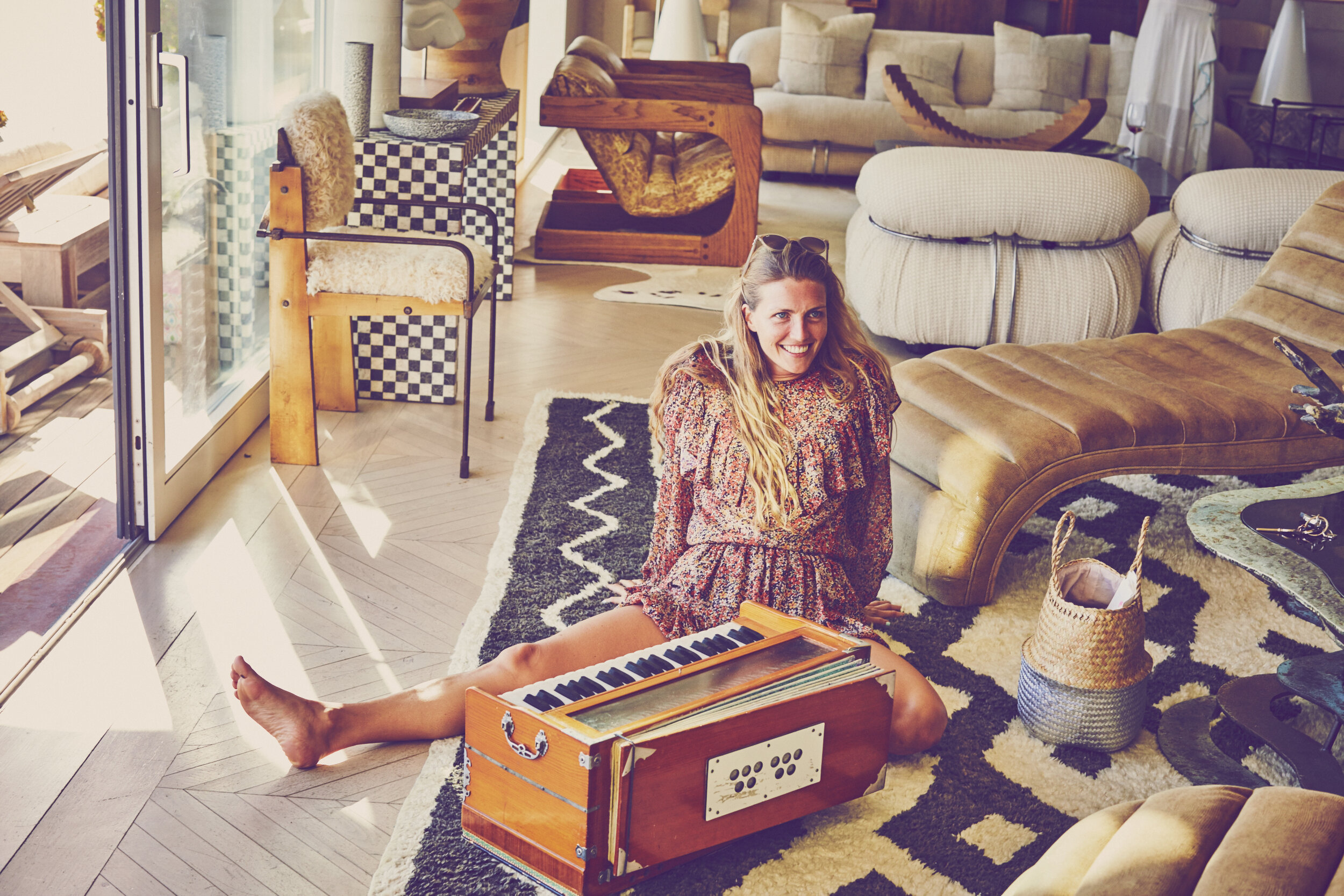 PRIVATE SESSIONS ON ZOOM or FACETIME