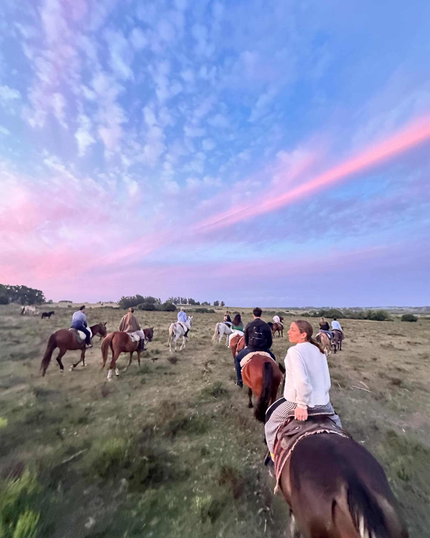 Our 8th retreat in Jose Ignacio, Uruguay ⛱️🪩✌🏽
Our first time adding a full moon horseback ride at Estancia Vik, and, as always, an absolutely unforgettable experience. 
This retreat is the retreat that keeps on giving, beyond expectation, year aft