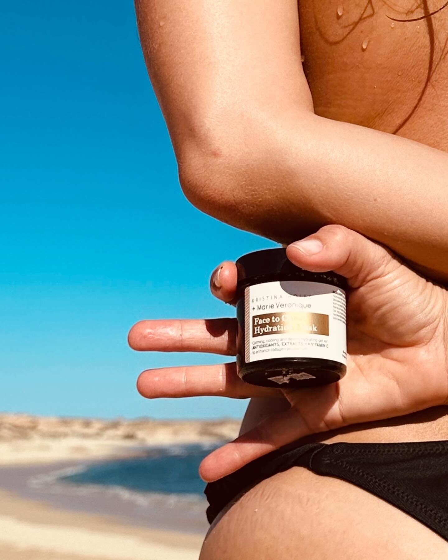 We love partnering with @marieveronique_ to gift our guests with their holistic deliciousness while they rest and rejuvenate on the mat and in the sun. 

For our most recent retreat we shared their FACE TO CHEST HYDRATION MASK : a cooling and repleni