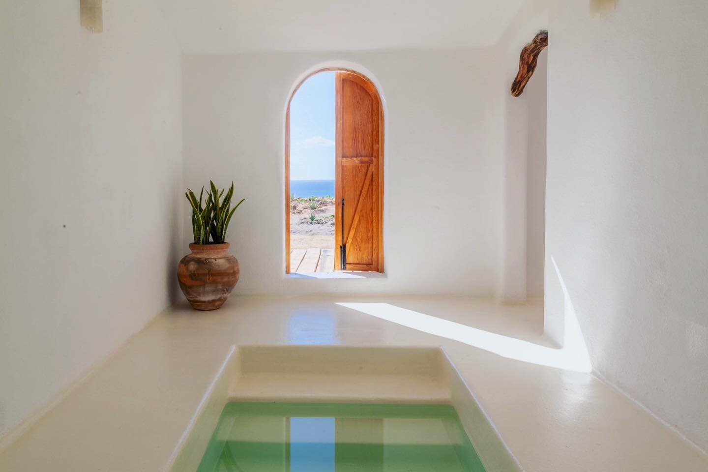 one last spot in THIS shared room with a private indoor plunge ~ looking for a female guest to share with another female traveler for our upcoming retreat in Baja, Mexico December 6-11th with @naanisheva &amp; @heatherlilleston ~ all details online y