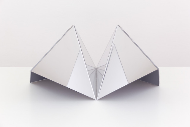 Caroline Cloutier, Déploiement 3 , 2016, impression numérique montée sous plexi, 61 X 91 cm (24 X 30")