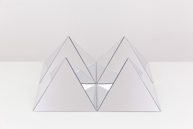Caroline Cloutier, Déploiement 5 , 2016, impression numérique montée sous plexi, 61 X 91 cm (24 X 30")