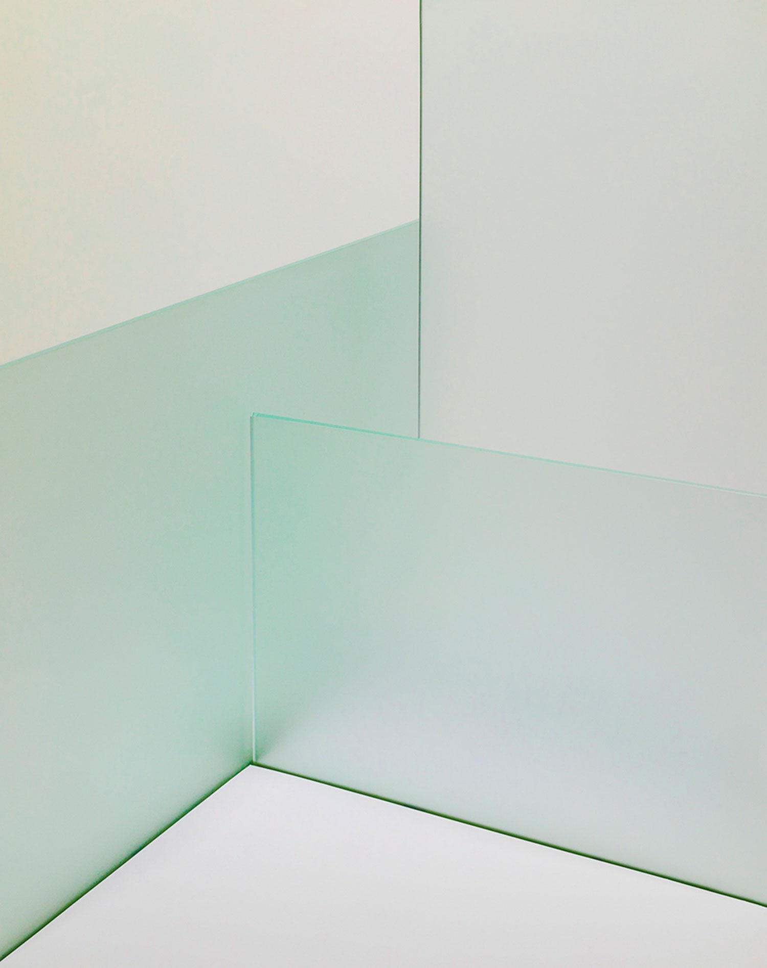 Caroline Cloutier, Trois verres , 2021, Impression numérique montée sur aluminium sous plexi, 51 x 41 cm (20 x 16 ")