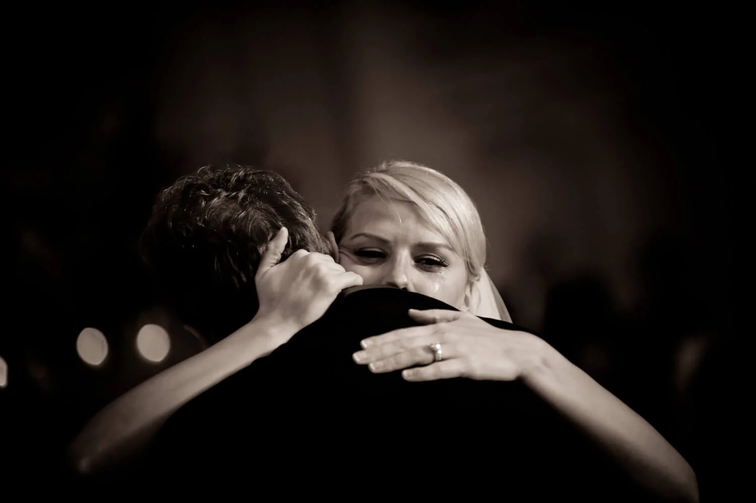bride-dad-dance-cry.jpg