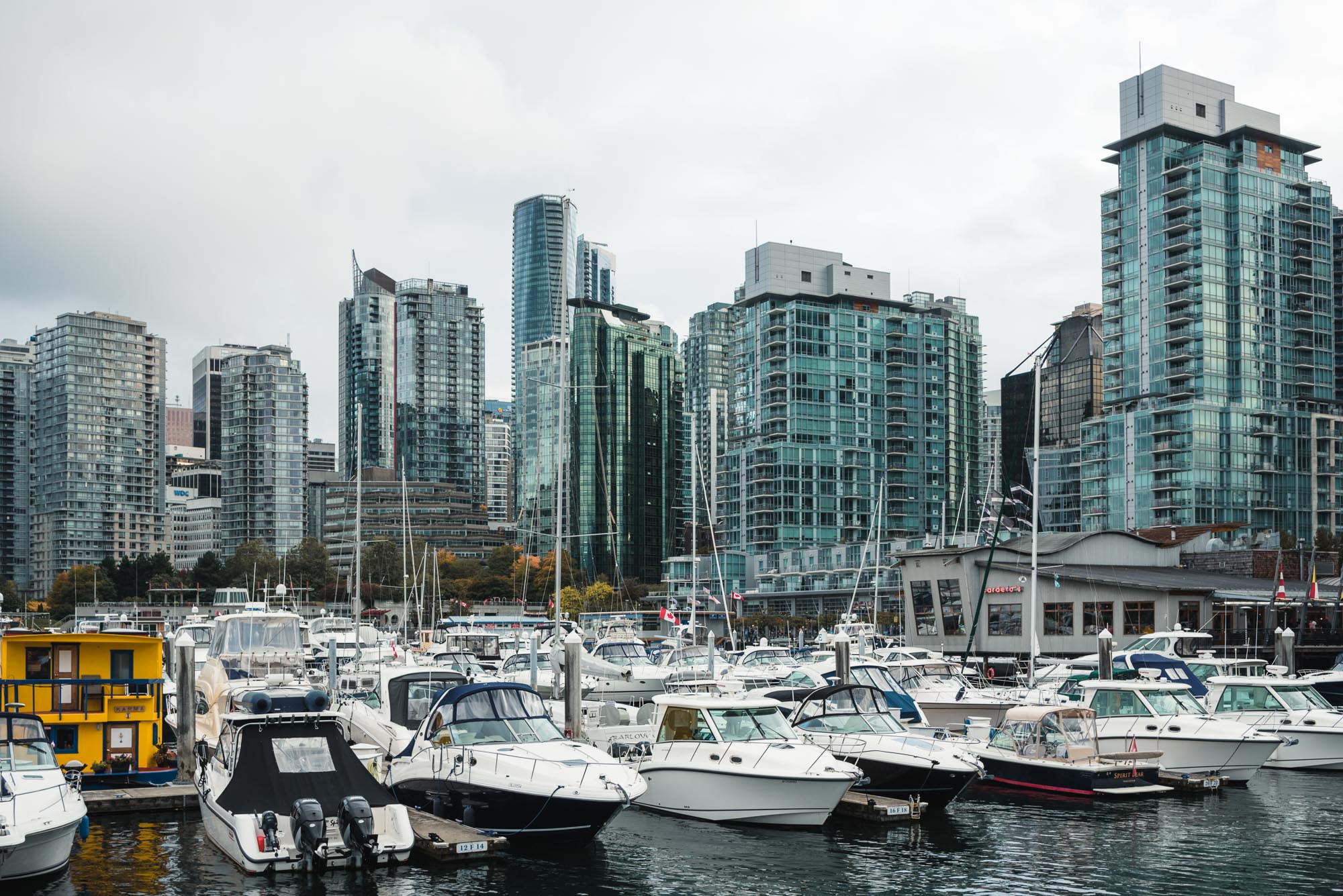 Coal Harbour Vancouver boats