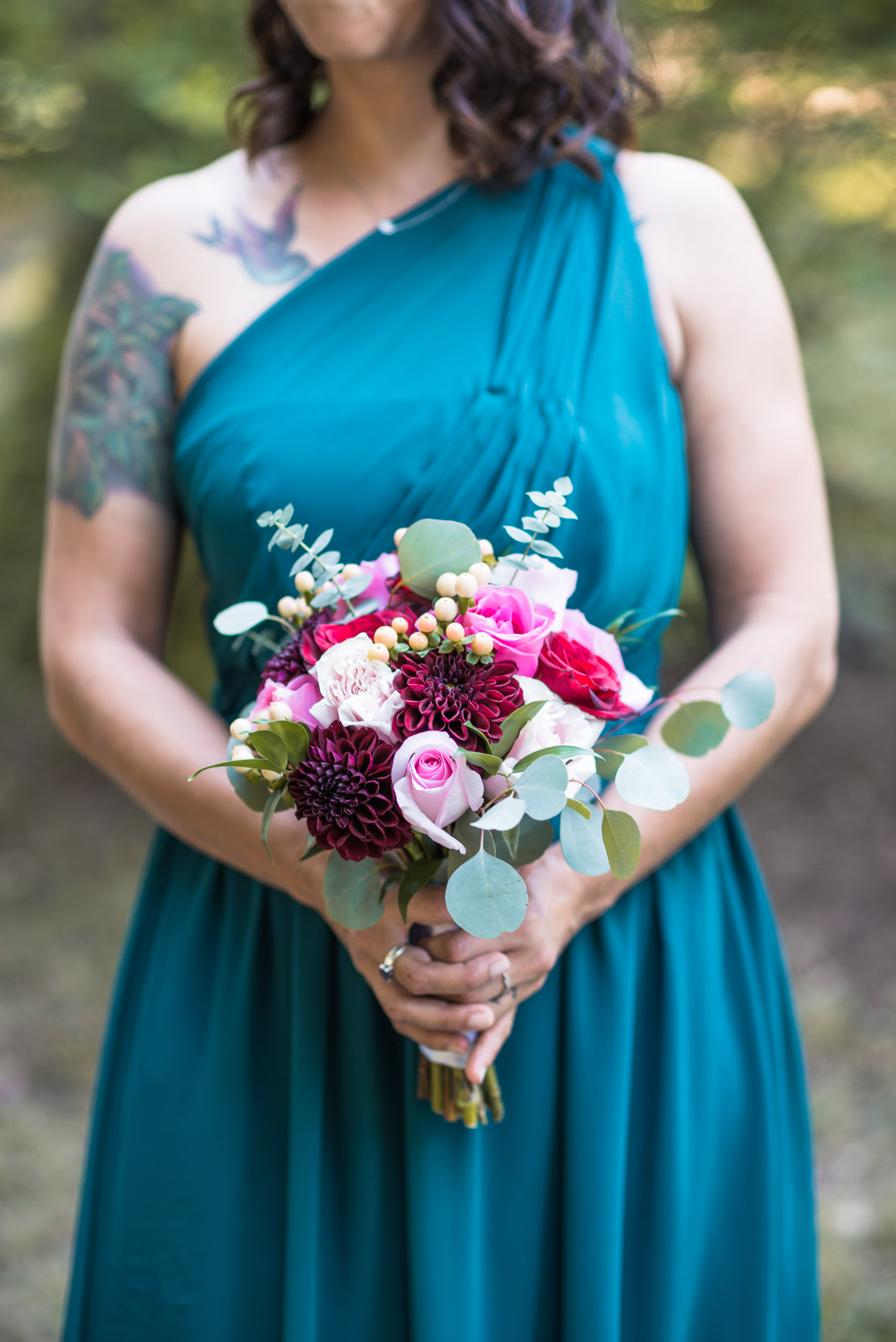 Maid of honour with bouquet