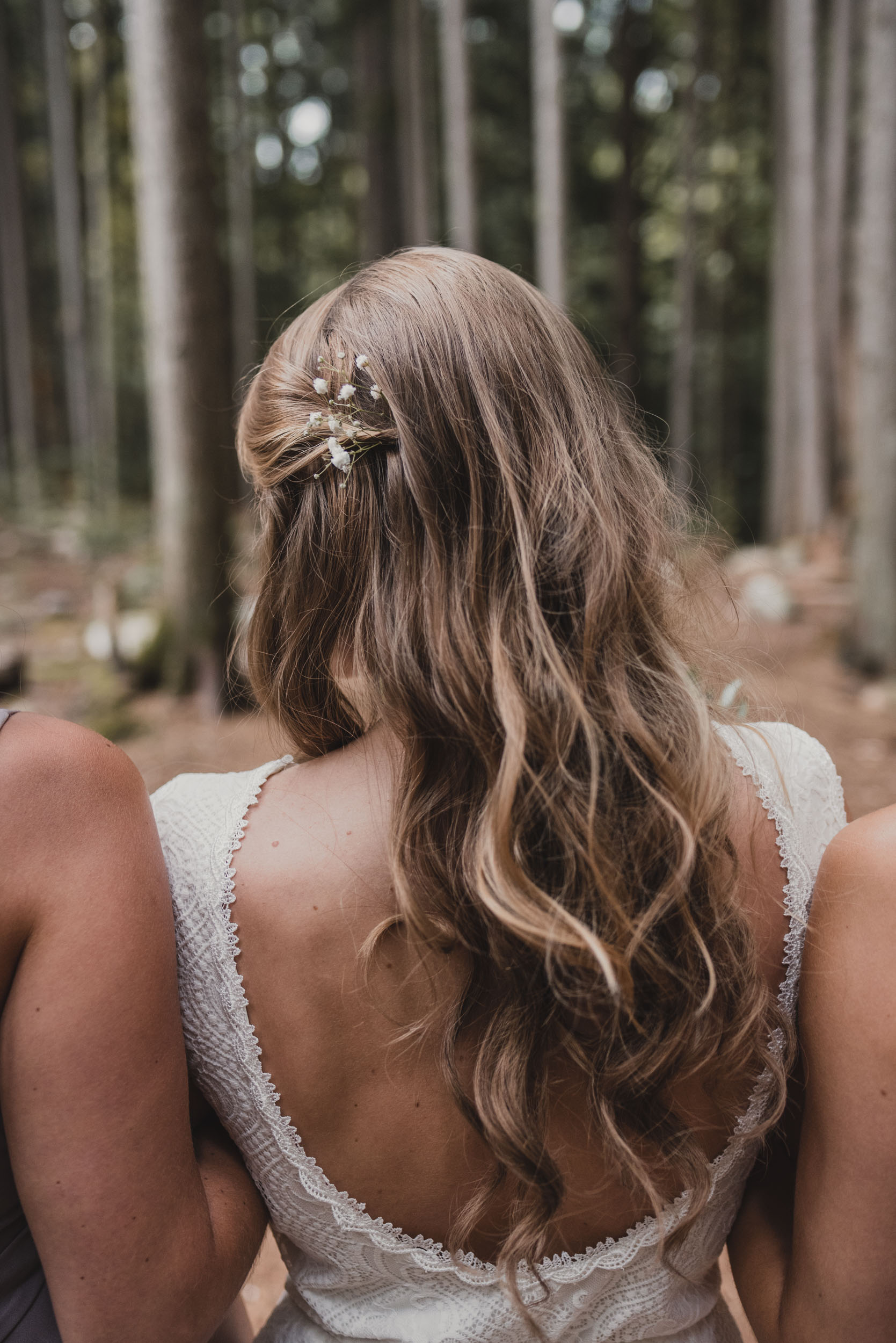 Bride's hair with baby's breath