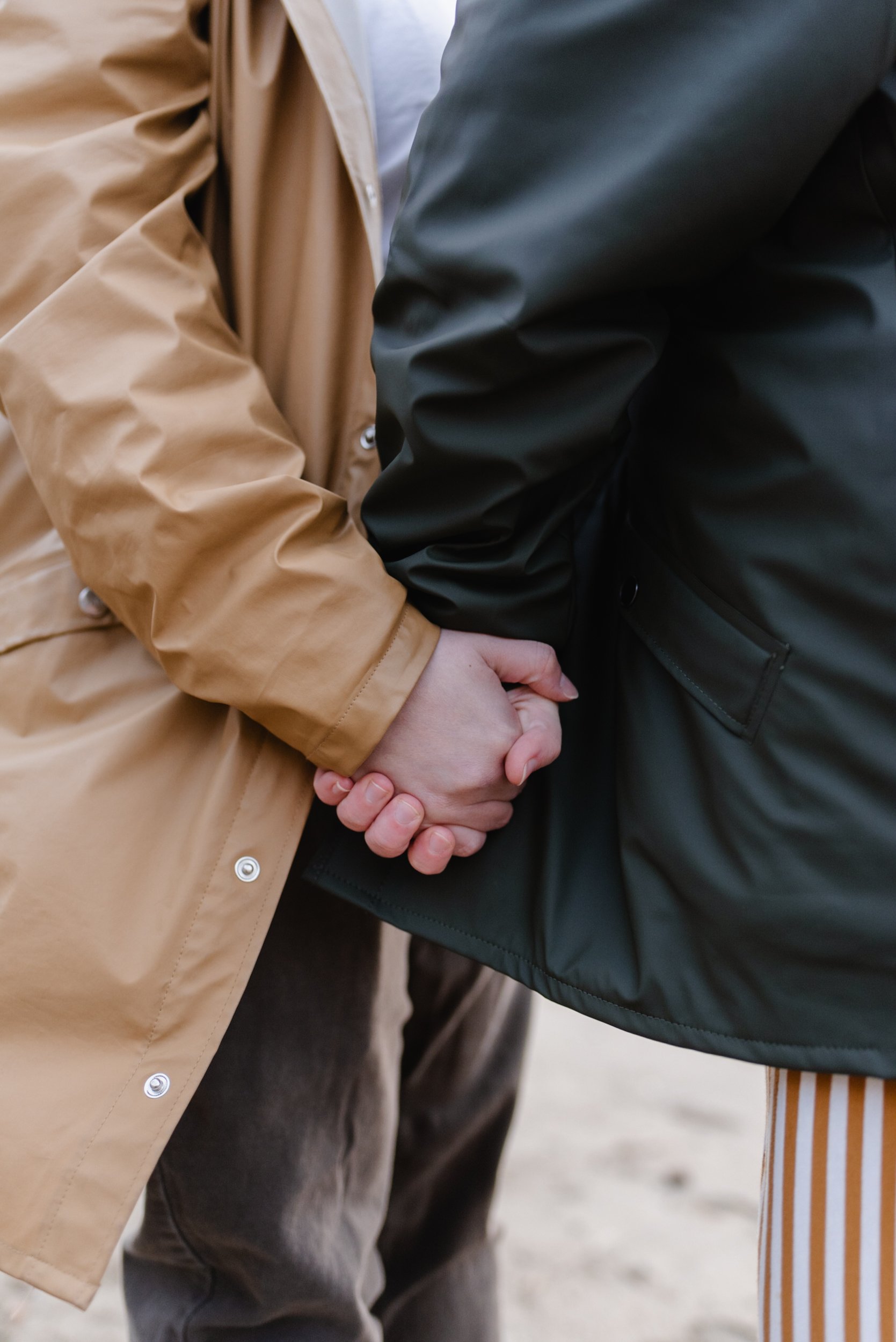 Holding hands detail