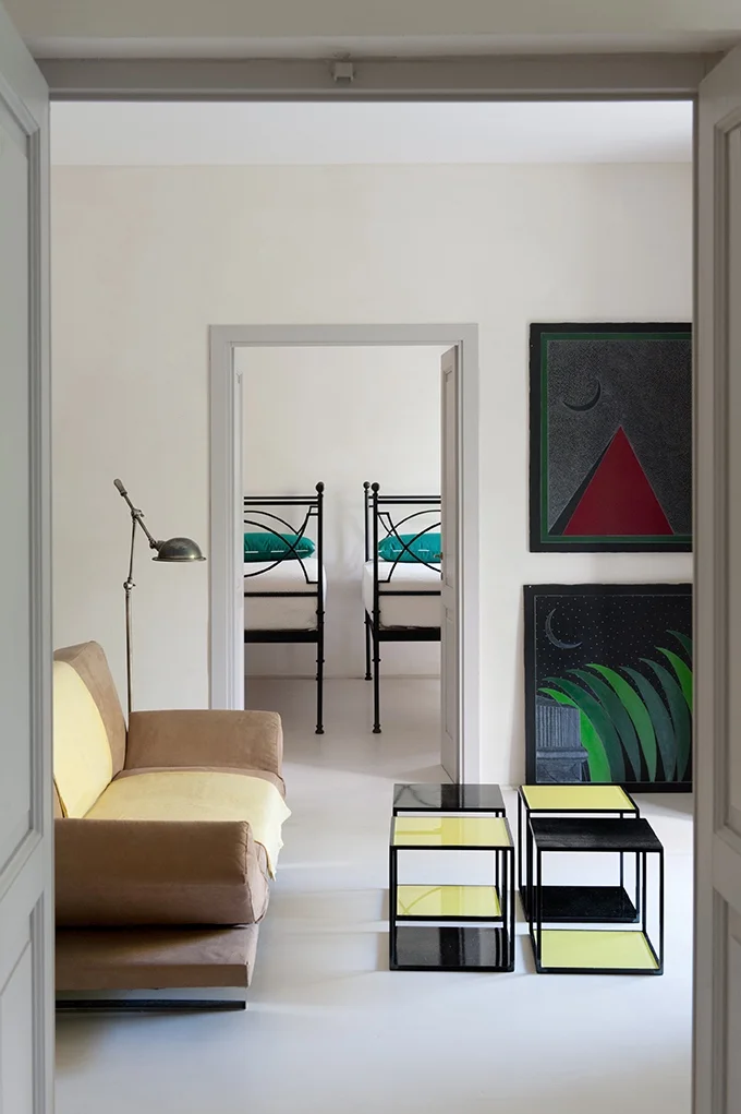 32-guest living & bedroom.jpg