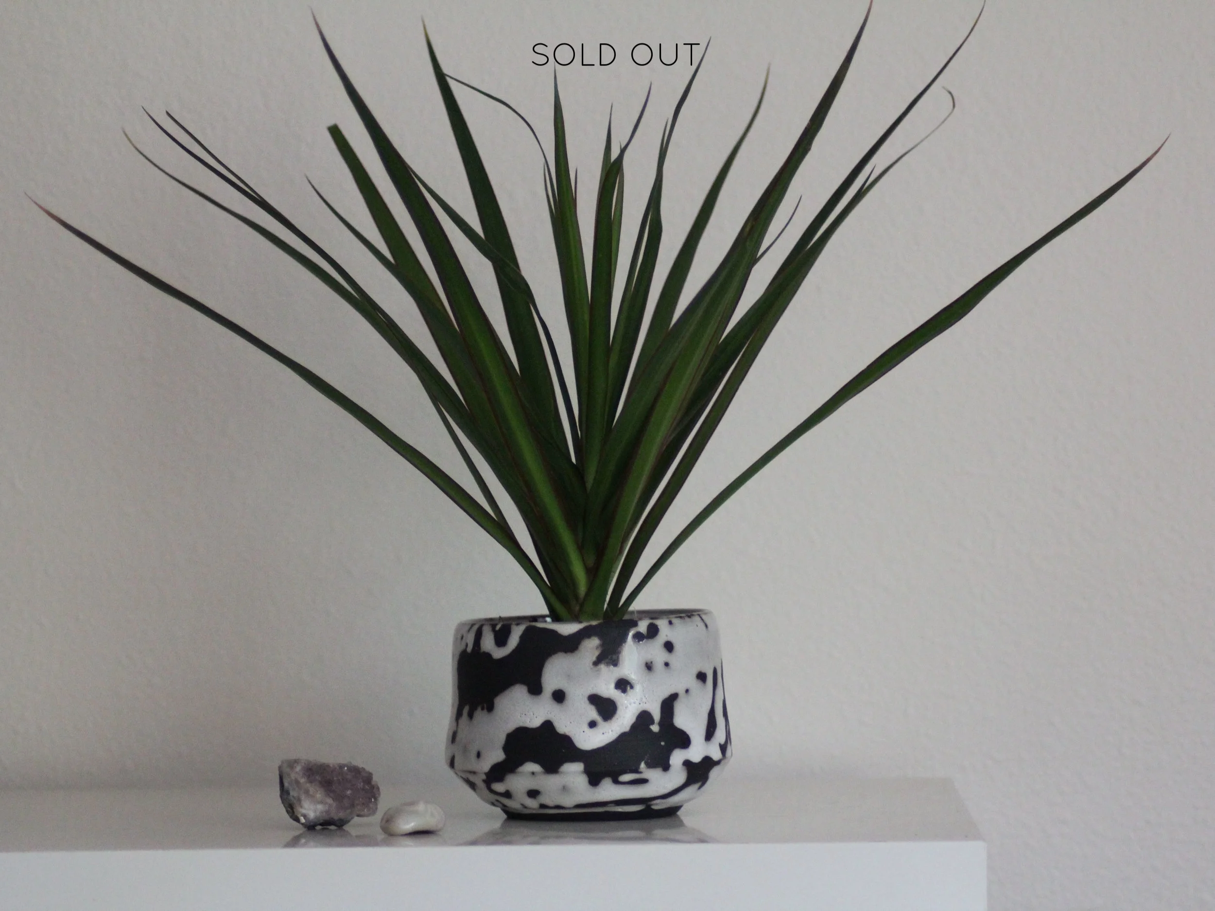 mottled planter.jpg