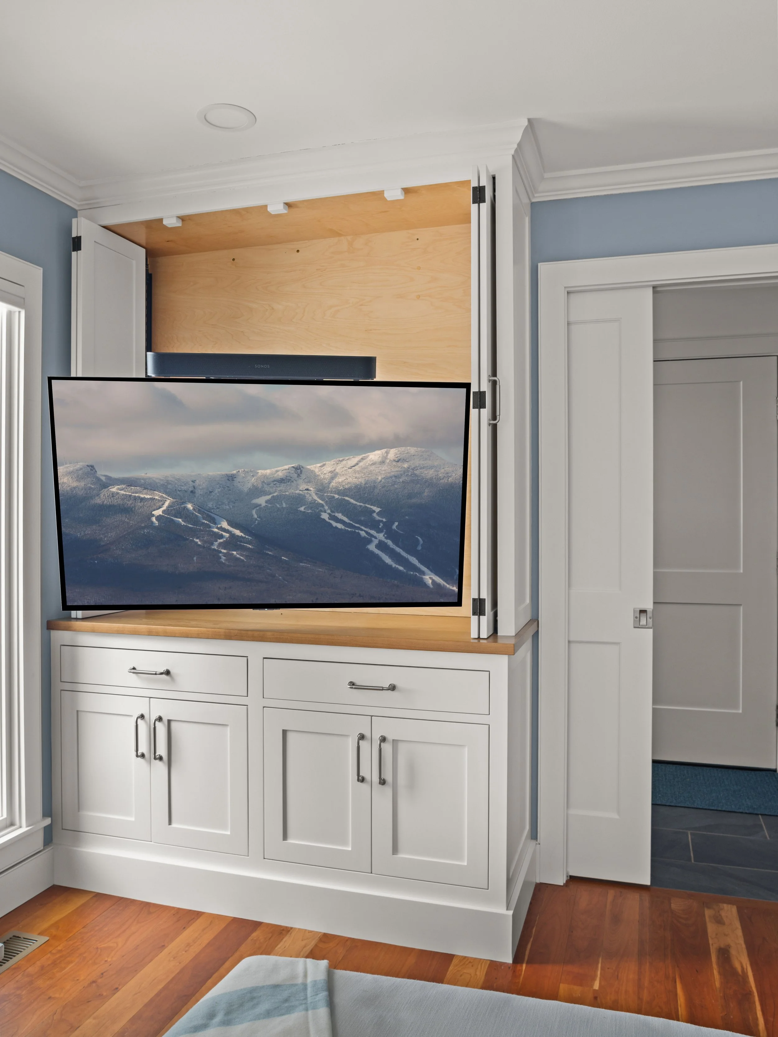 IMG_8034 - photo on TV screen.jpg