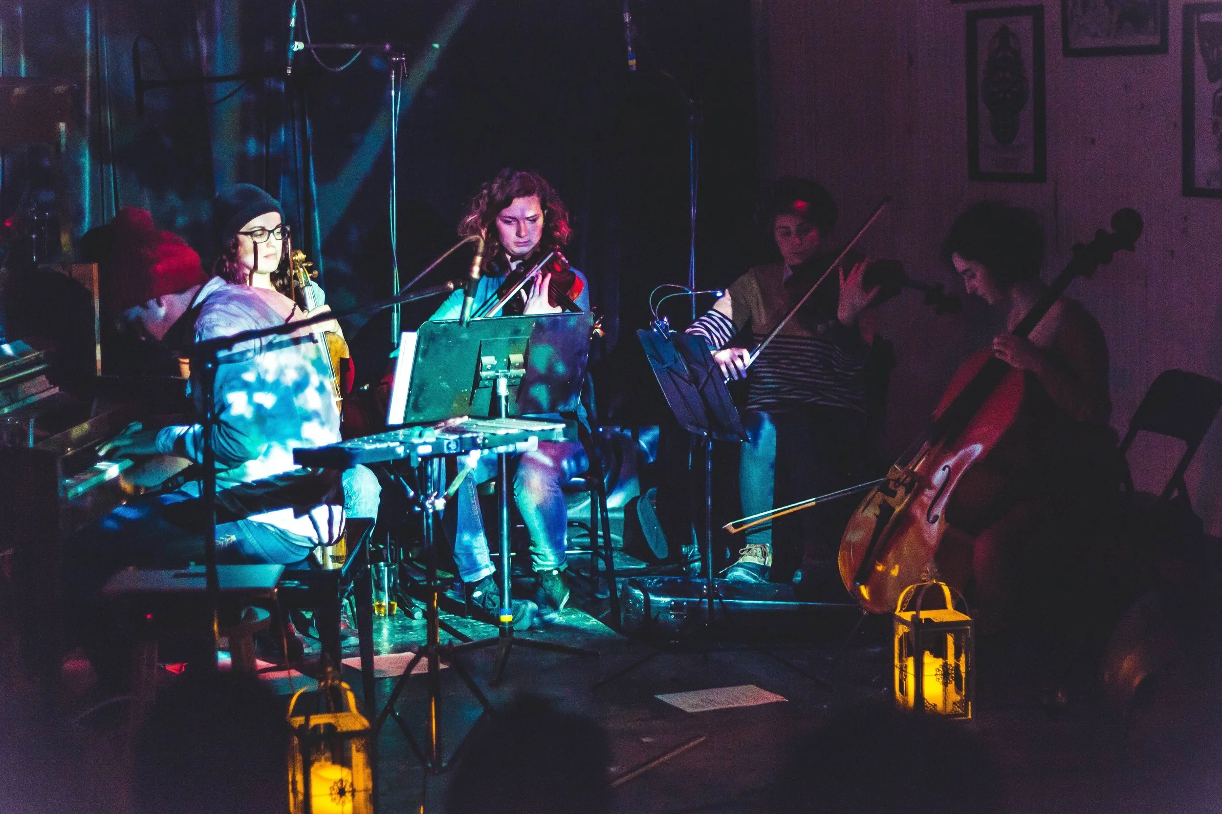 07 novembre 2014 @ Casa Del Popolo - Montréal, Canada