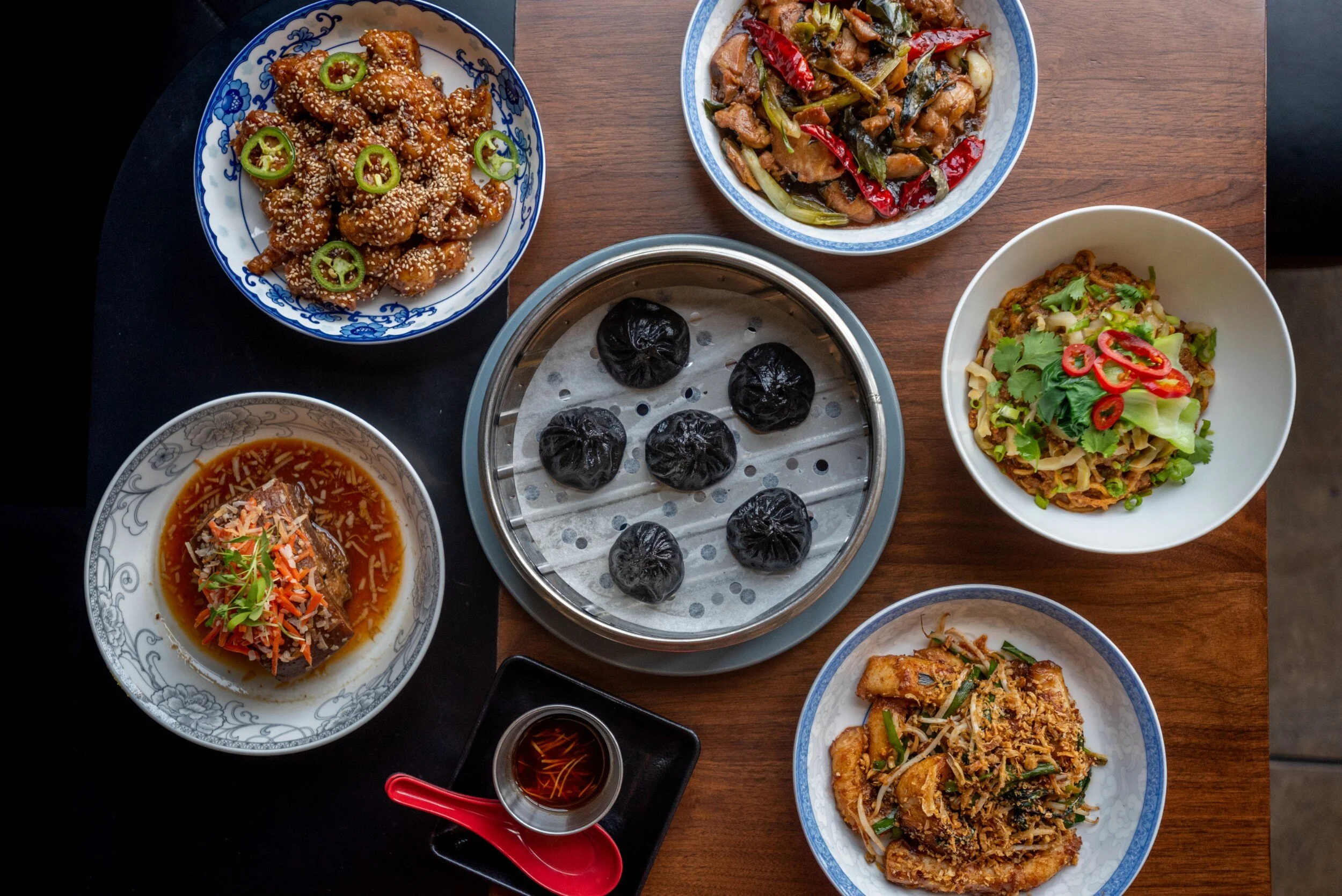 2019-09-11-AccompliceBar-085 (edited-Pixlr).jpg