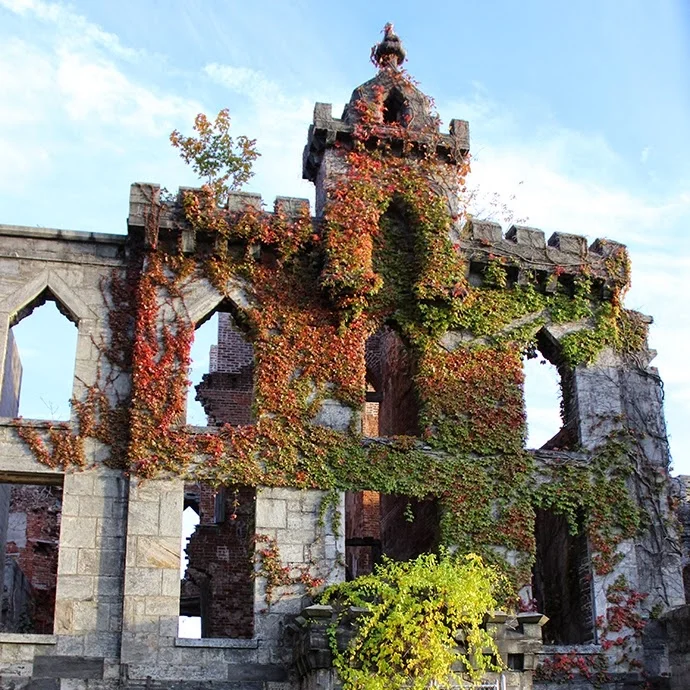 Roosevelt Island: Smallpox Hospital Ruin