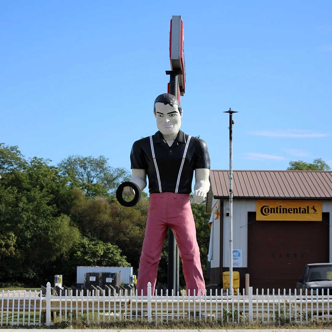 Muffler Man: Pink Pants