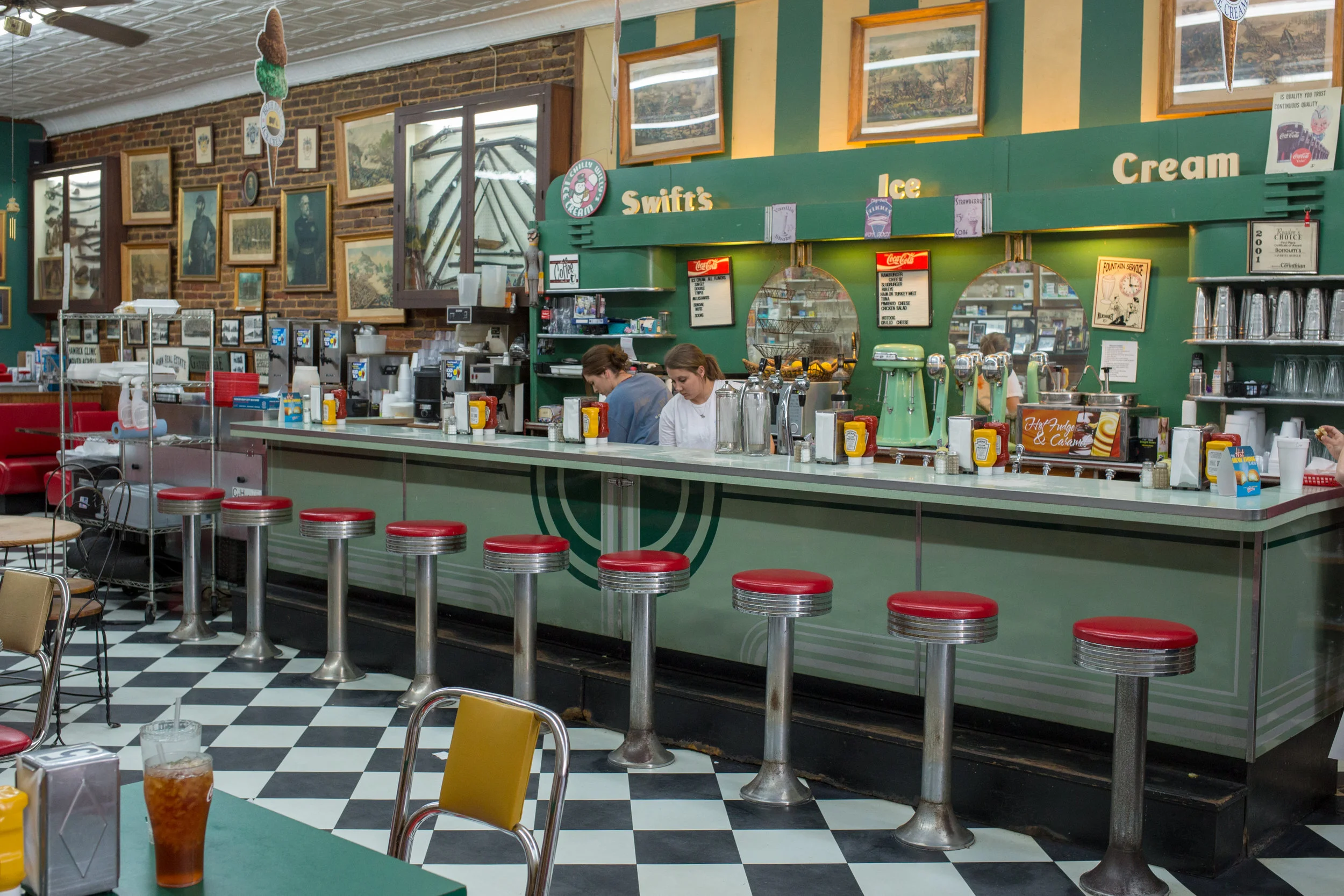 Borroum's Drug Store and Soda Fountain