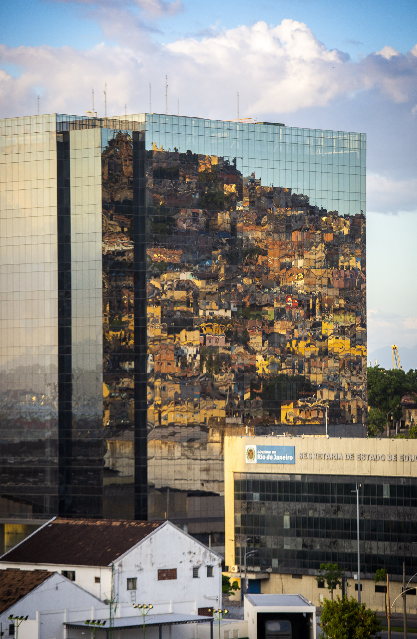 Luxury Hotel Reflecting a Favela (Rio de Janeiro, Brazil) 2020