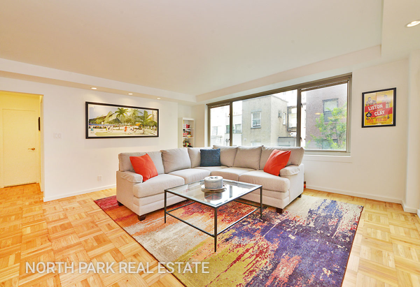 West_70th_Street_315_5F_Living__Room_npre.png