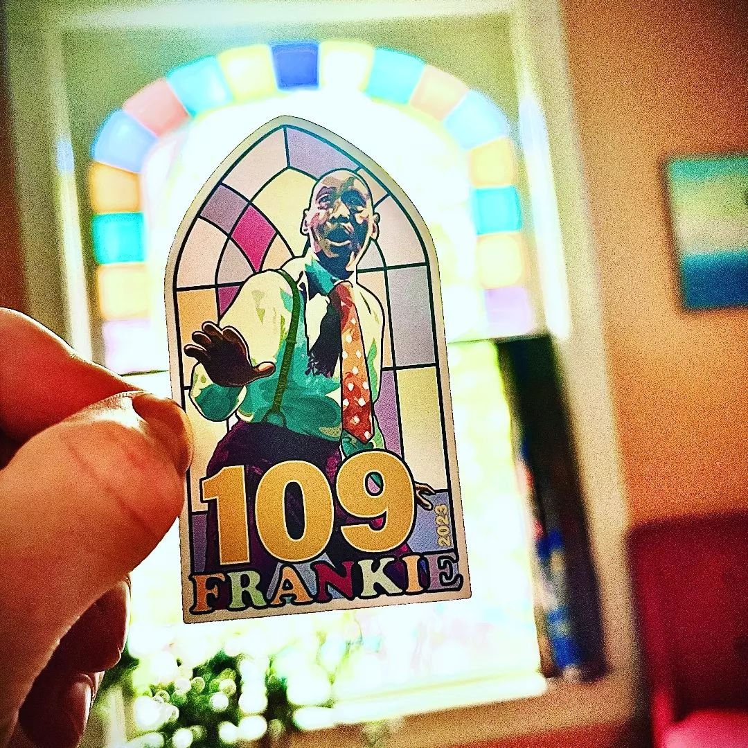Frankie Manning would have turned 109 this May 26th, so we celebrated his birthday with this month's sticker! Thank you Frankie for sharing the legacy of Lindy Hop with the world! ❤

Thank you for the beautiful photo @ianbonesteel