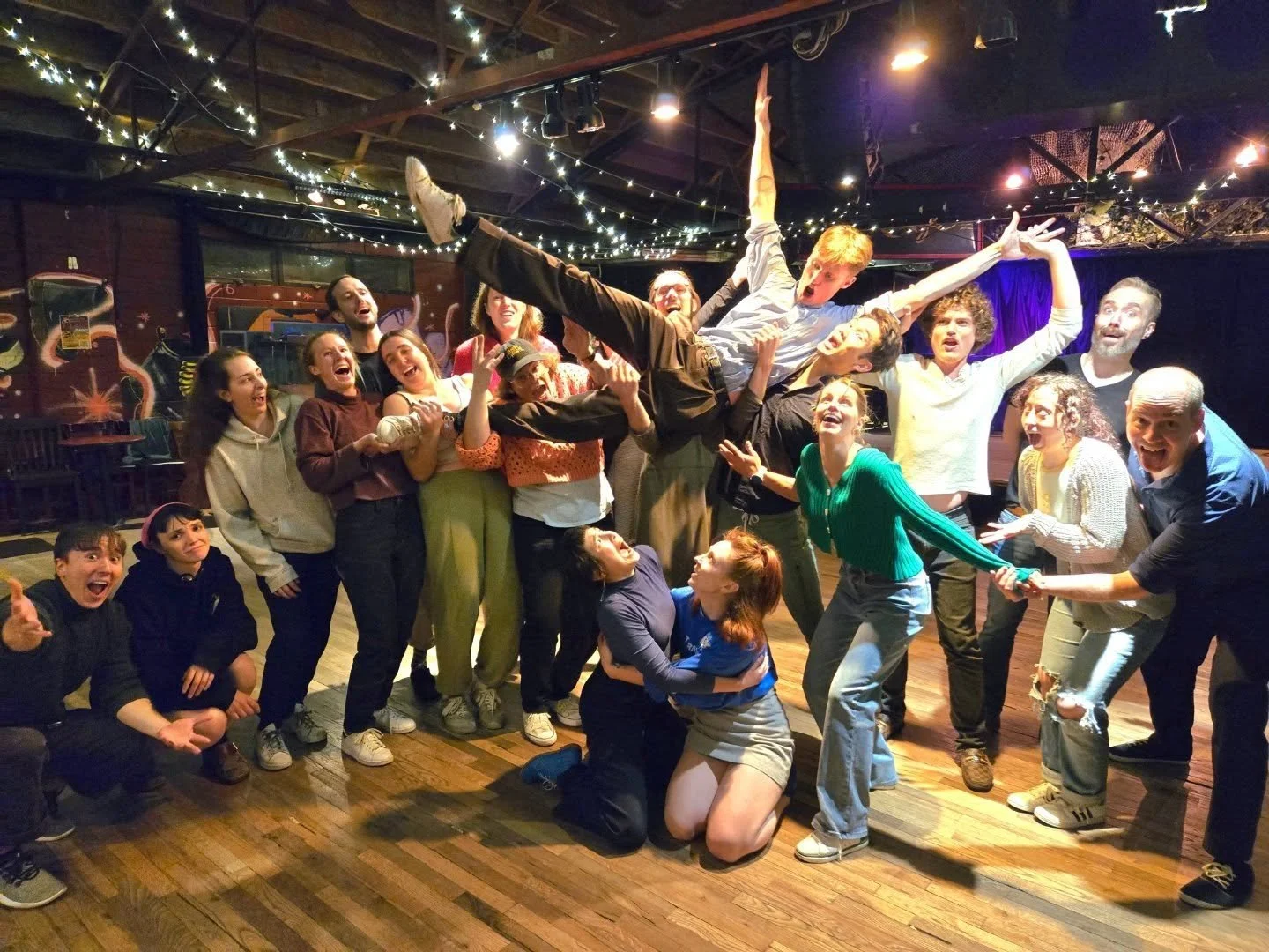 Closing Crew - Tommy's Last Night (10/7)! Informal vs Formal 📸

Safe travels, Tommy! ❤️✈️