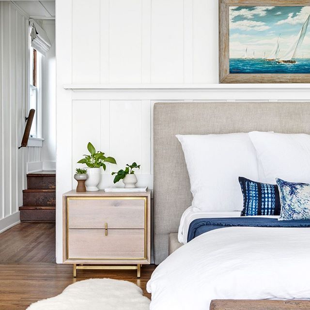 I will be heading to this sweet project this weekend for a quick visit. A little birdie reached out to me about featuring it in a book 🤫
PCH BEACH HOUSE project
Photo: @chadmellon .
.
.
.
.
.
#interiordesign #interior #interior123 #interiorinspo #de