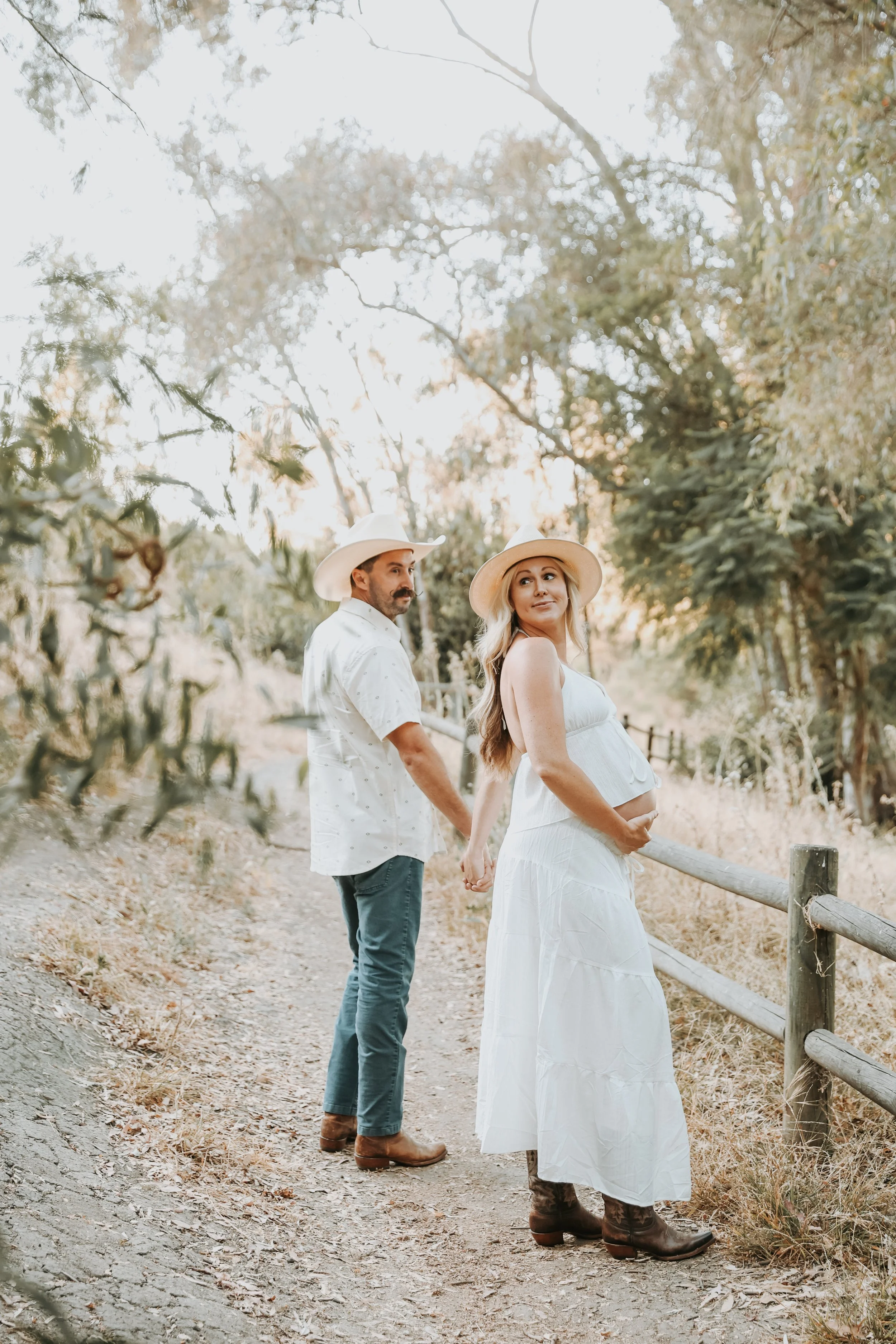 Stephanie&GarrettMaternityJaredSislinPhoto-106.jpg
