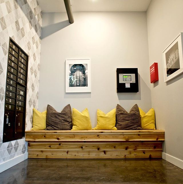 Welcome home! Check your mailbox, chat with neighbors or just sit for a spell in our charming lobby!
. . .
#welcomehome #gather #thegrove #loftlife #urbanliving #city #citymouse #urban #modern #welcoming #contemporary #new #contemporary #stl #stlouis