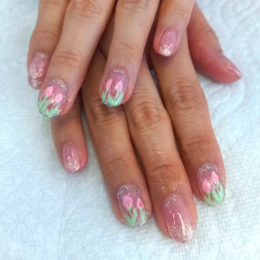 Spring nail design
Nail services available Tuesday and Saturday

#japanesecosmetics #japanesenailart #springnails