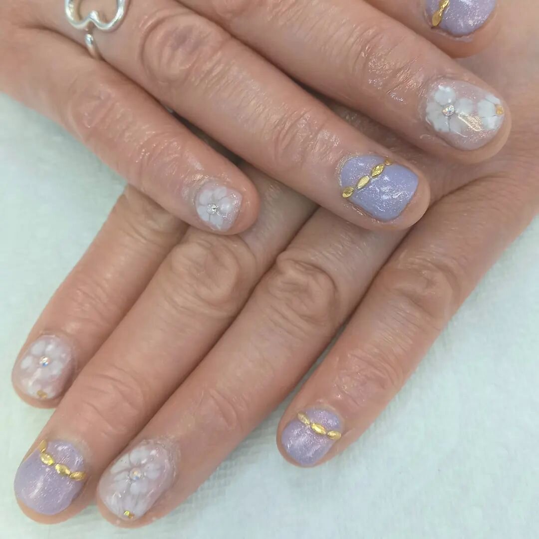 Spring Nail Design 
春ネイル 予約制
Tuesday &amp; Saturday 11-6pm 

#Japanesetoiletries #nailart #sakuranail #japanbeauty #jtownmarkham